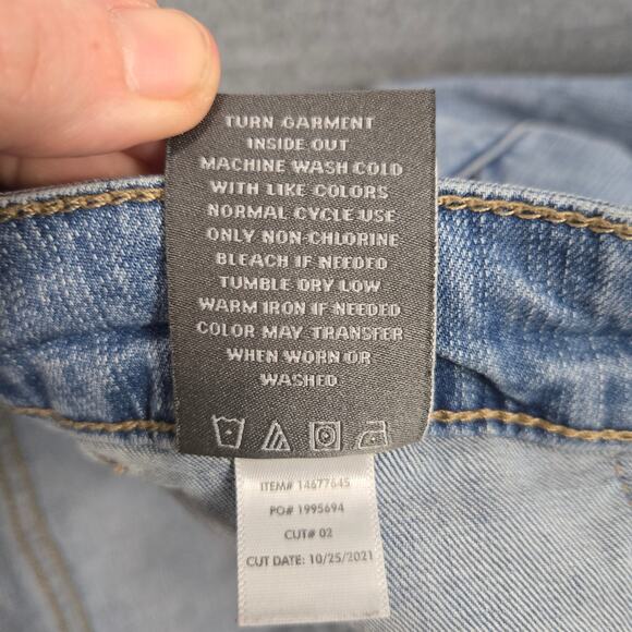 Torrid Light Wash Distressed Jean Shorts Size 10 - Picture 4 of 4